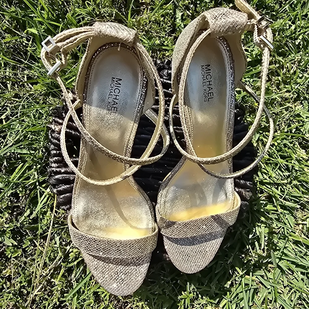 Michael Kors Gold Glitter Heels Sz9